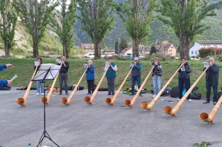 Cette semaine, le groupe d'Anniviers était en répétition sur les bords du lac de Géronde, en vue du séminaire de samedi